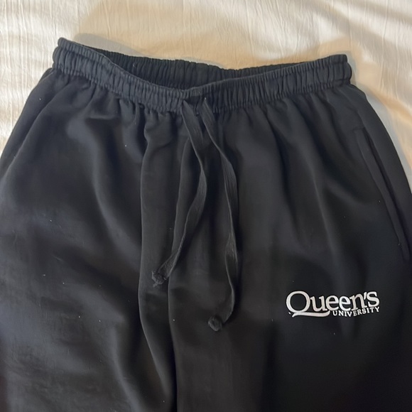 Queen’s University black sweatpants - Picture 3 of 5